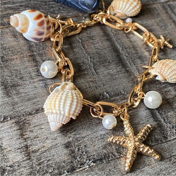 NEW Gold & Shell Gold Charm Bracelet - Picture 6 of 6